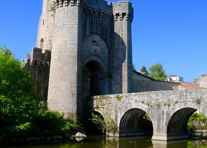 Melusine - Confort Ferienhaus Parthenay
